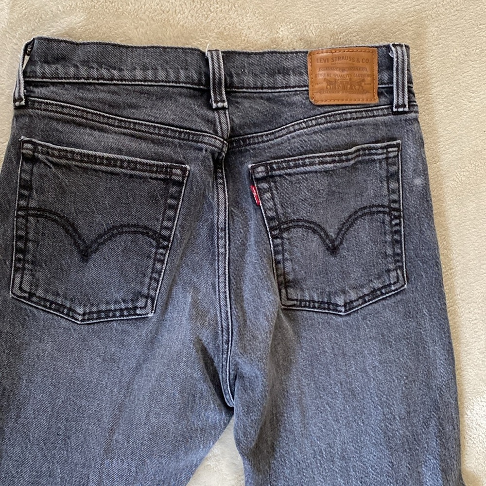 LEVI'S High-waisted Taper Fit Women's Jeans
